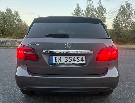 Mercedes-Benz B-Electric 4 of 30
