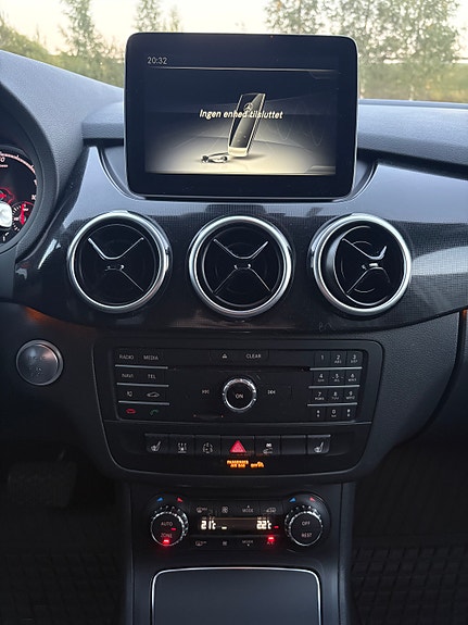 Mercedes-Benz B-Electric 28 of 30