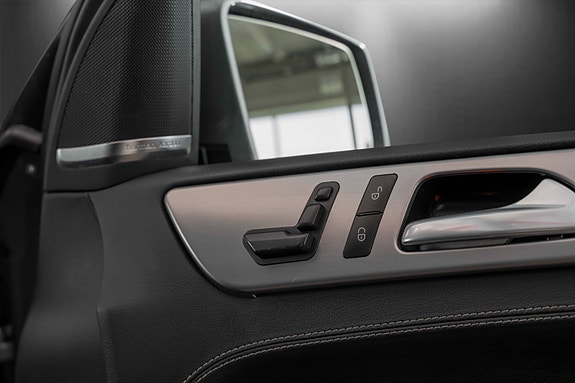 Mercedes-Benz ML250 24 of 24