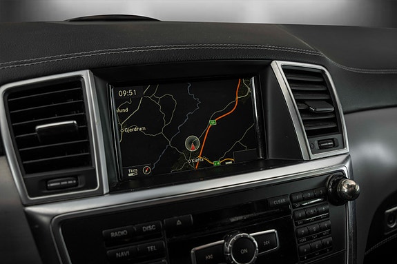Mercedes-Benz ML250 20 of 24