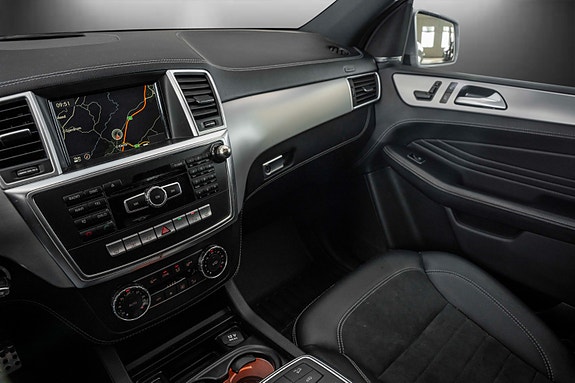 Mercedes-Benz ML250 16 of 24
