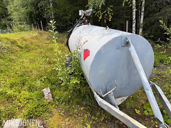 Dieseltank montert på Tilhenger 3000L 4 of 14