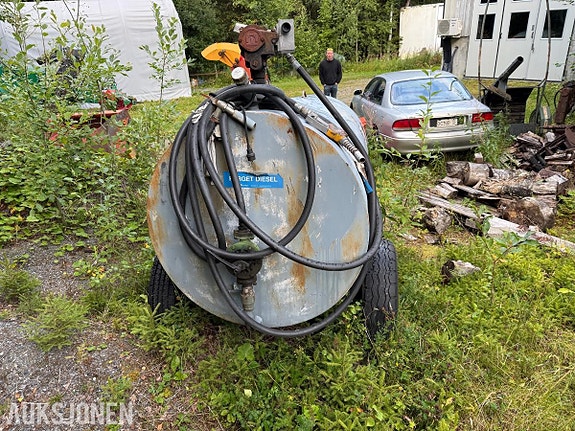 Dieseltank montert på Tilhenger 3000L 7 of 14