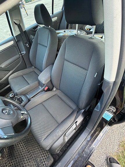 Volkswagen Golf VI 14 of 19