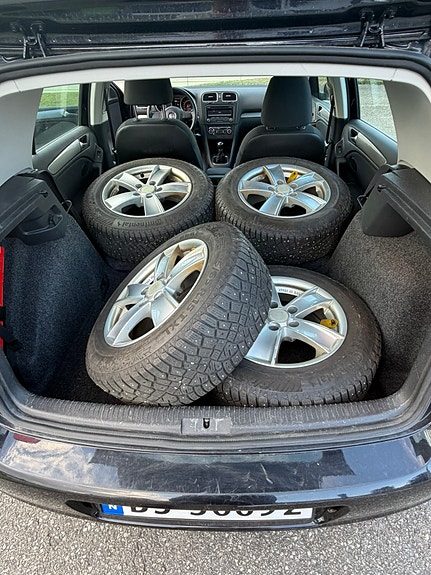 Volkswagen Golf VI 16 of 19