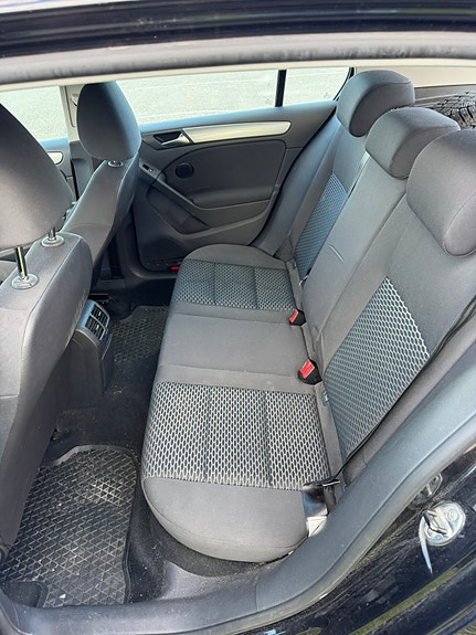 Volkswagen Golf VI 17 of 19
