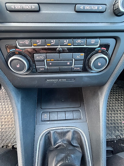 Volkswagen Golf VI 13 of 19