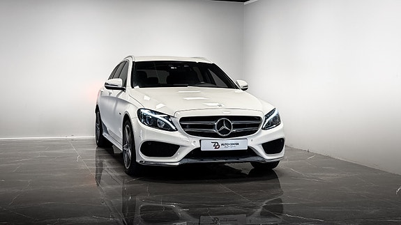 Mercedes-Benz 4 of 30