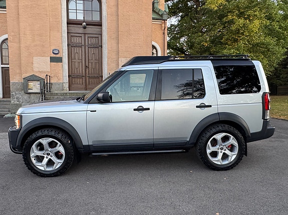 Land Rover Discovery 3 2 of 30