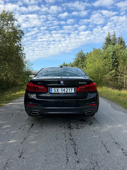 BMW 530e 11 of 30