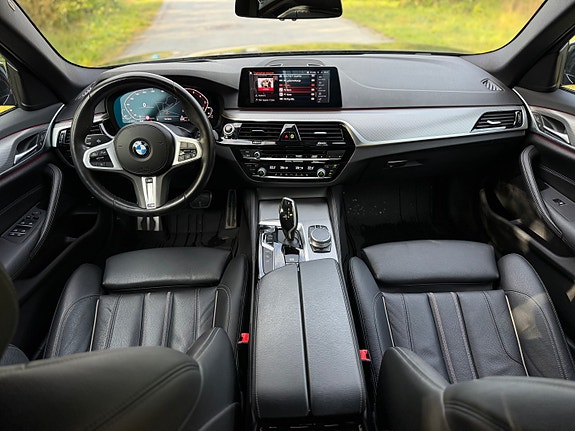 BMW 530e 16 of 30