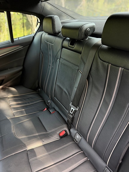BMW 530e 30 of 30