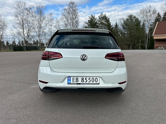 Volkswagen e-Golf VII 3 of 15