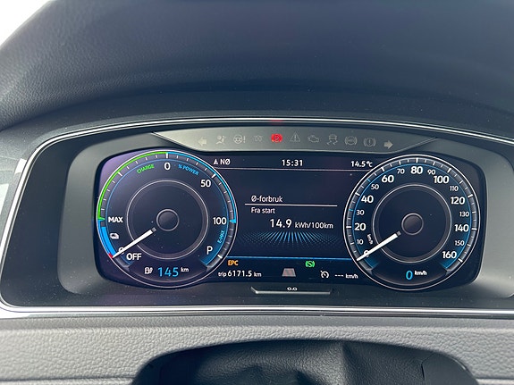 Volkswagen e-Golf VII 9 of 15