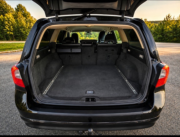 Volvo V70 9 of 16