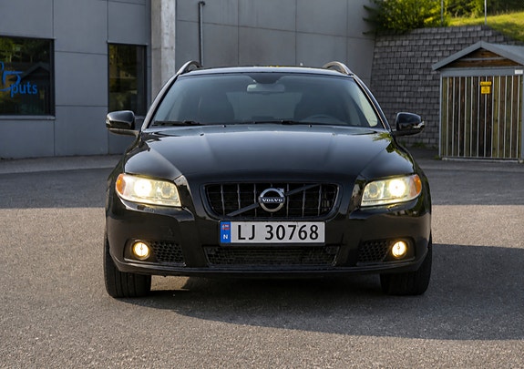 Volvo V70 5 of 16