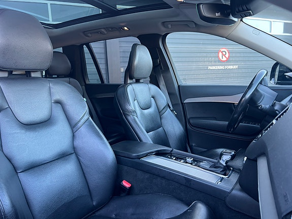 Volvo XC90 11 of 14