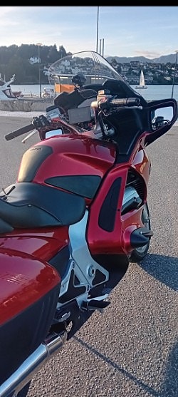 Honda ST 1300 Pan European 3 of 10