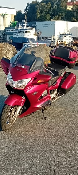 Honda ST 1300 Pan European 4 of 10