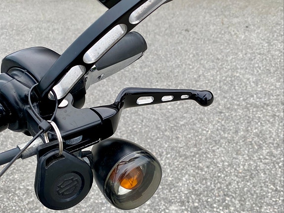 Harley-Davidson FXSB Breakout 5 of 7