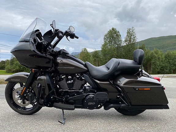 Harley-Davidson FLTRK Road Glide Limited 9 of 10