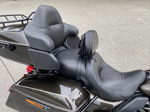 Harley-Davidson FLTRK Road Glide Limited 3 of 10