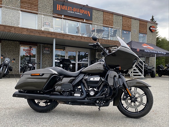 Harley-Davidson FLTRK Road Glide Limited 4 of 10