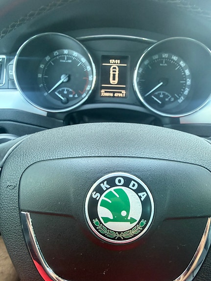 Skoda Superb 12 of 21