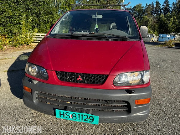 Mitsubishi L400 2 of 30