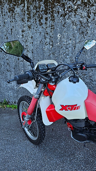 Yamaha XT 350 9 of 26