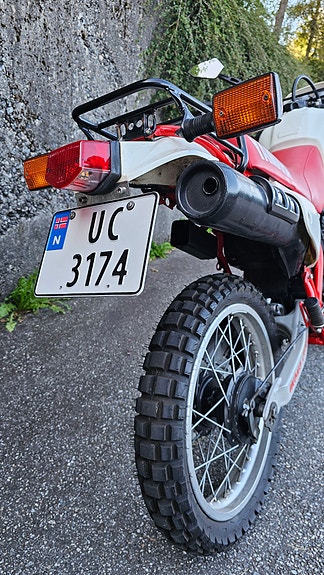 Yamaha XT 350 6 of 26