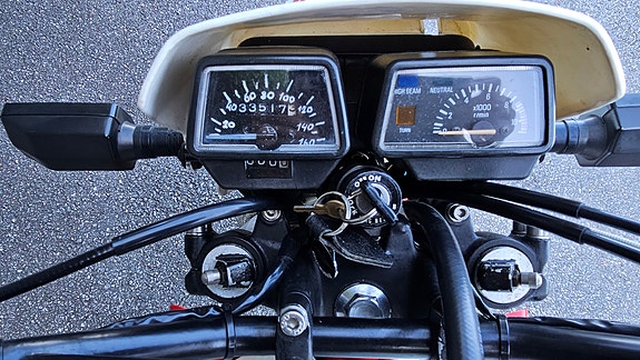 Yamaha XT 350 7 of 26