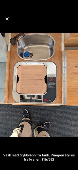 Lukket båt med varme og båthenger. 17 of 30