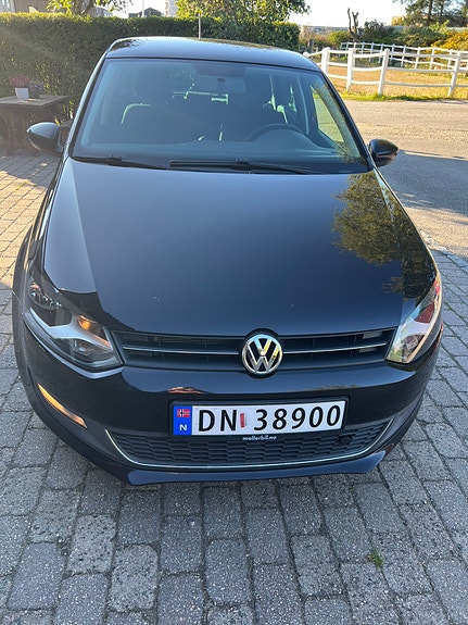 Volkswagen Polo 2 of 15