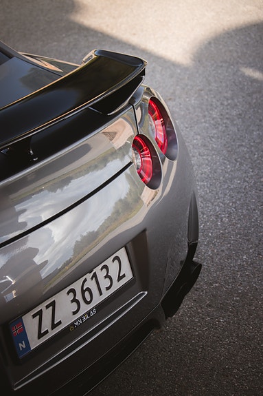 Nissan GT-R 12 of 29