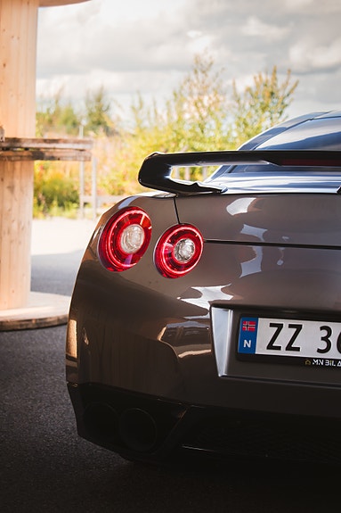 Nissan GT-R 8 of 29