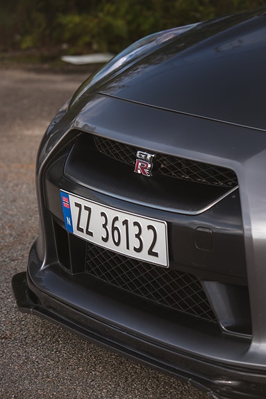 Nissan GT-R 17 of 29