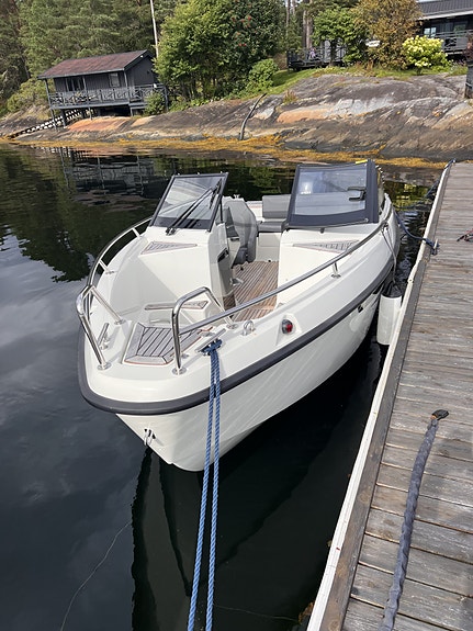 Meget velholdt Yamarin 63 BR med Yamaha 150 hk (som ny, kun 75 timer!) 3 of 25