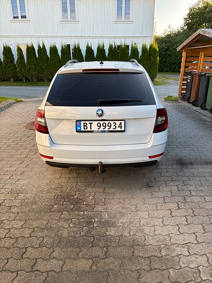 Skoda Octavia 3 of 15