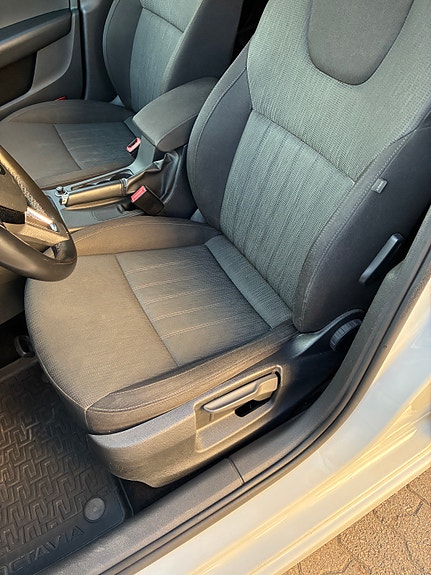Skoda Octavia 8 of 15