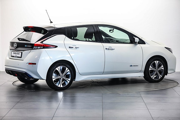 Nissan Leaf 3 of 30