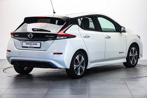 Nissan Leaf 4 of 30