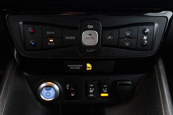 Nissan Leaf 29 of 30