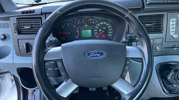 Ford Transit 18 of 24
