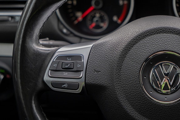 Volkswagen Golf VI 11 of 30