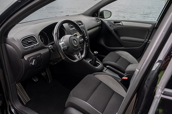 Volkswagen Golf VI 24 of 30