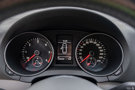 Volkswagen Golf VI 13 of 30