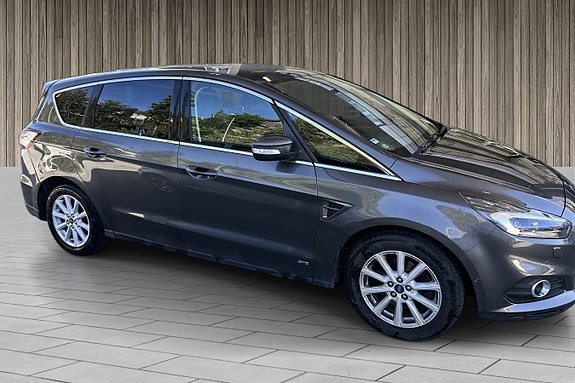 Ford S-MAX 4 of 18