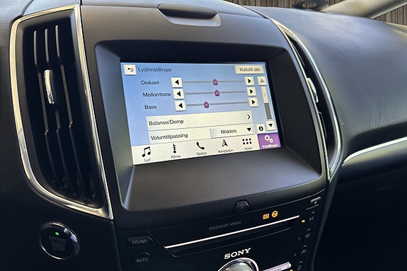 Ford S-MAX 16 of 18