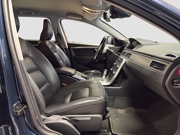 Volvo XC70 15 of 30